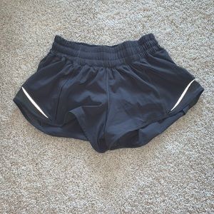 Hotly Hot Shorts || 2.5 Inch Waist